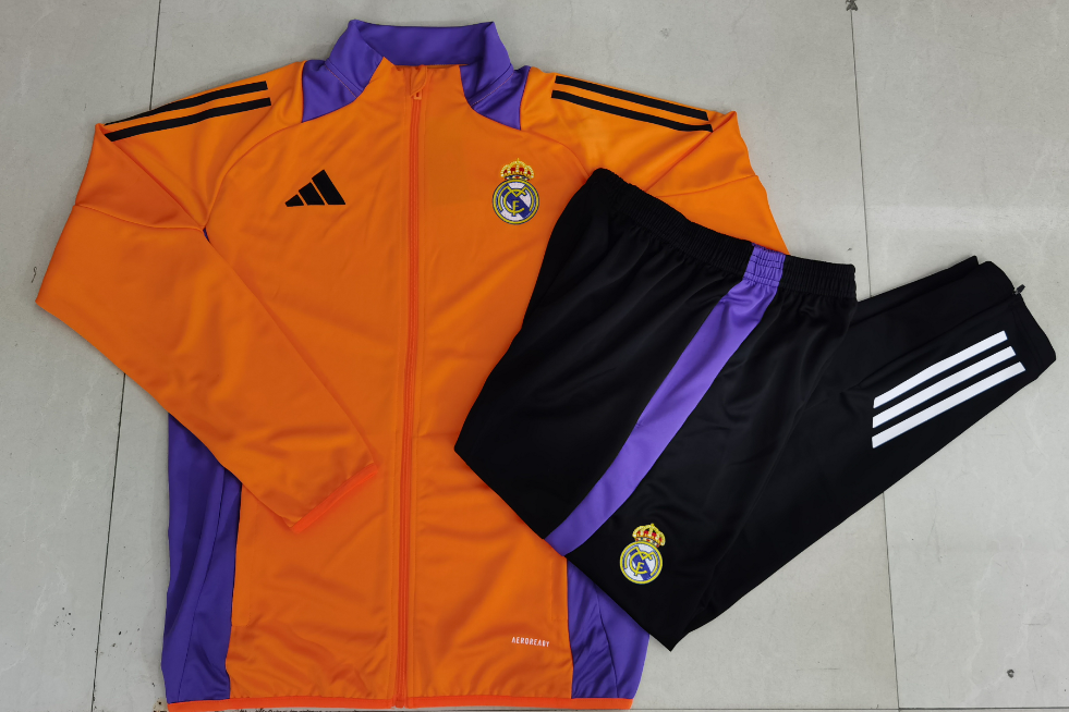 24 25 New Real Madrid training coat jacket  jersey adult kit New 24 25 Real Madrid coat jacket soccer jersey 10-20 days. It will arrive in your country