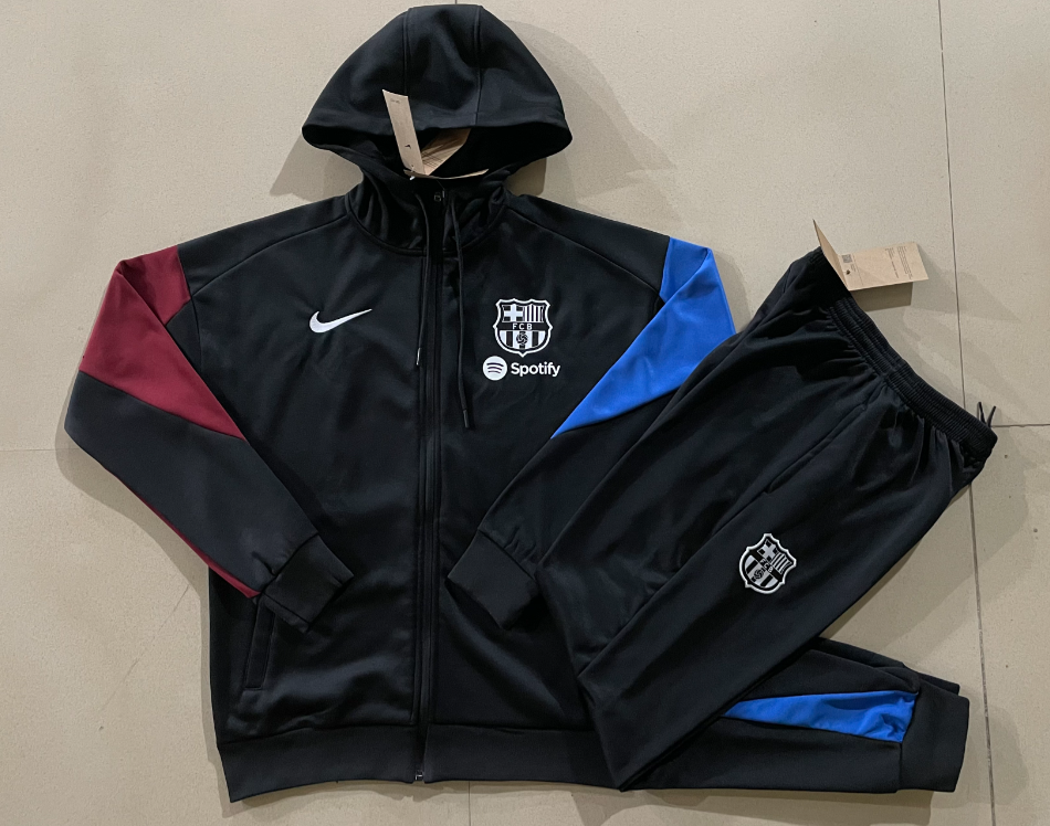 24 25 New Barcelona training coat jacket  jersey adult kit New 24 25 Barcelona coat jacket soccer jersey 10-20 days. It will arrive in your country