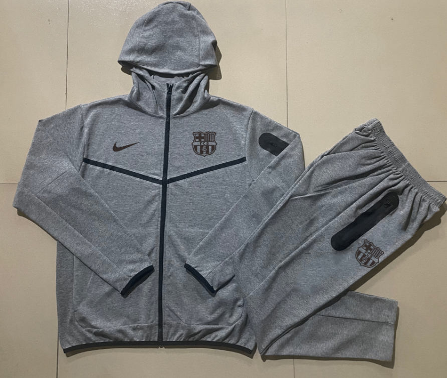 24 25 New Barcelona training coat jacket  jersey adult kit New 24 25 Barcelona coat jacket soccer jersey 10-20 days. It will arrive in your country
