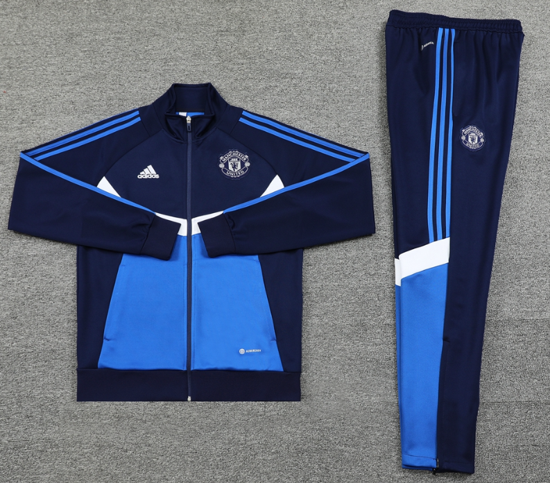 24 25 New Manchester United training coat jacket  jersey adult kit New 24 25 Manchester United coat jacket soccer jersey 10-20 days. It will arrive in your country