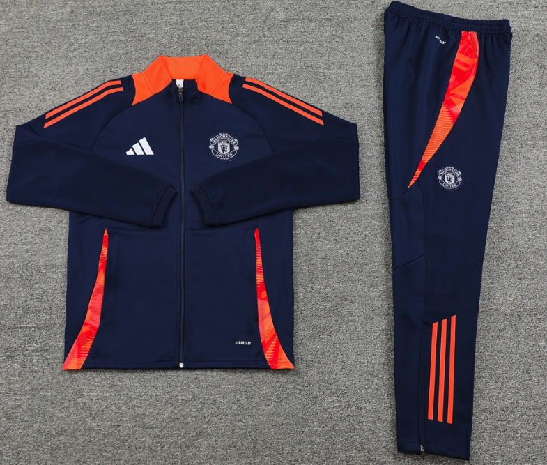 24 25 New Manchester United training coat jacket  jersey adult kit New 24 25 Manchester United coat jacket soccer jersey 10-20 days. It will arrive in your country