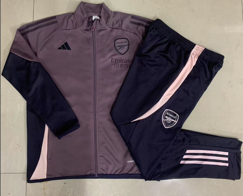 New Arsenal  training coat jacket  jersey kids kit adult kit New 24 25 Arsenal coat jacket soccer jersey 10-20 days. It will arrive in your country