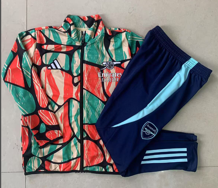 New Arsenal  training coat jacket  jersey kids kit adult kit New 24 25 Arsenal coat jacket soccer jersey 10-20 days. It will arrive in your country