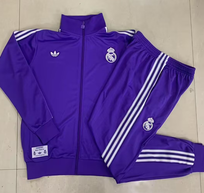 25 26 New Real madrid  training coat jacket  jersey kids kit adult kit New 24 25 Real madrid coat jacket soccer jersey 10-20 days. It will arrive in your country