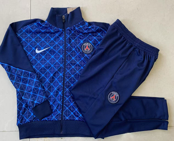 New psg training coat jacket  jersey kids kit adult kit New 24 25 psg coat jacket soccer jersey 10-20 days. It will arrive in your country