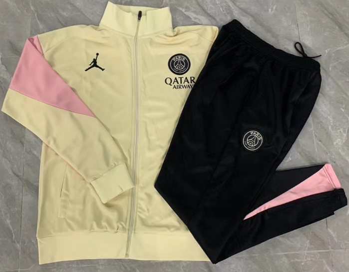 New psg training coat jacket  jersey kids kit adult kit New 24 25 psg coat jacket soccer jersey 10-20 days. It will arrive in your country