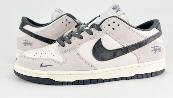 Nike shoes NIKE DUNK SB  Size, 36-45  You can click on the link of the picture below to view more detailed pictures.