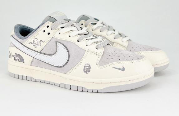 Nike shoes NIKE DUNK SB  Size, 36-45  You can click on the link of the picture below to view more detailed pictures.
