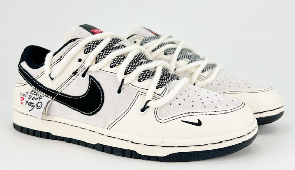 Nike shoes NIKE DUNK SB  Size, 36-45  You can click on the link of the picture below to view more detailed pictures.