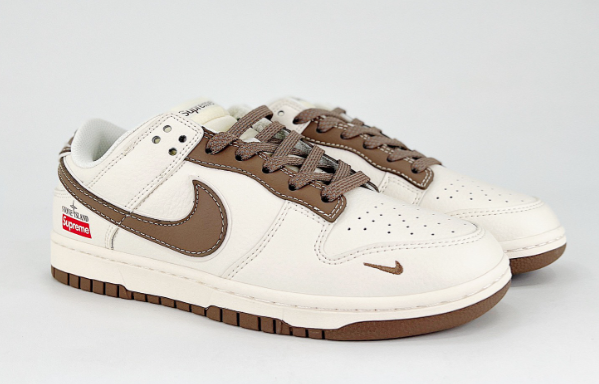 Nike shoes NIKE DUNK SB  Size, 36-45  You can click on the link of the picture below to view more detailed pictures.