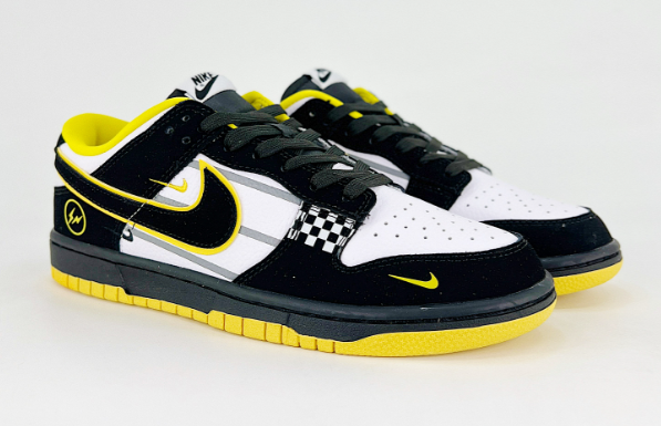 Nike shoes NIKE DUNK SB  Size, 36-45  You can click on the link of the picture below to view more detailed pictures.
