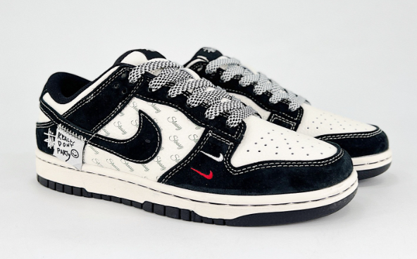 Nike shoes NIKE DUNK SB  Size, 36-45  You can click on the link of the picture below to view more detailed pictures.