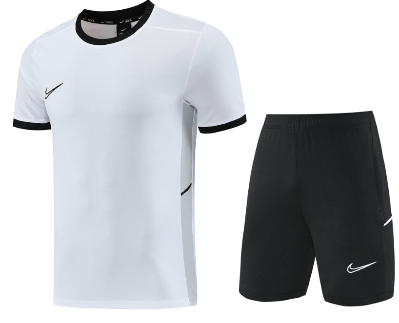 New Adidas Nike  training coat jacket  jersey adult kit New Adidas Nike coat jacket soccer jersey 10-20 days. It will arrive in your country