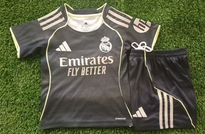 Real Madrid child jersey 25 26 adult kit  kids kit  Home Third away New adult 2025 2026  Real Madrid soccer jersey 10-20 days. It will arrive in your country