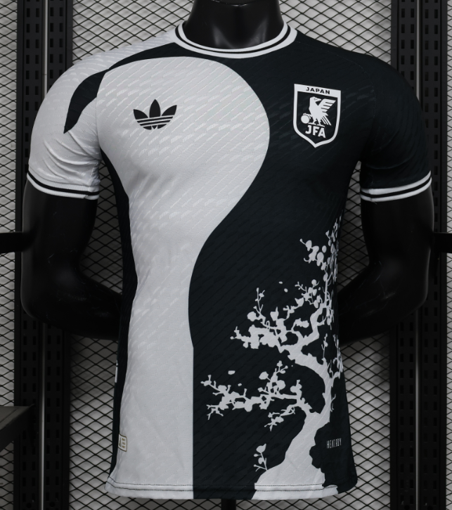 25 26 Japan Player edition  jersey Home and away New adult 25 26 Japan soccer jersey 10-20 days. It will arrive in your country