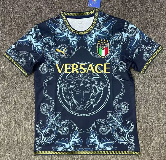 Italy jersey New adult 24 25 Italy soccer jersey 10-20 days. It will arrive in your country
