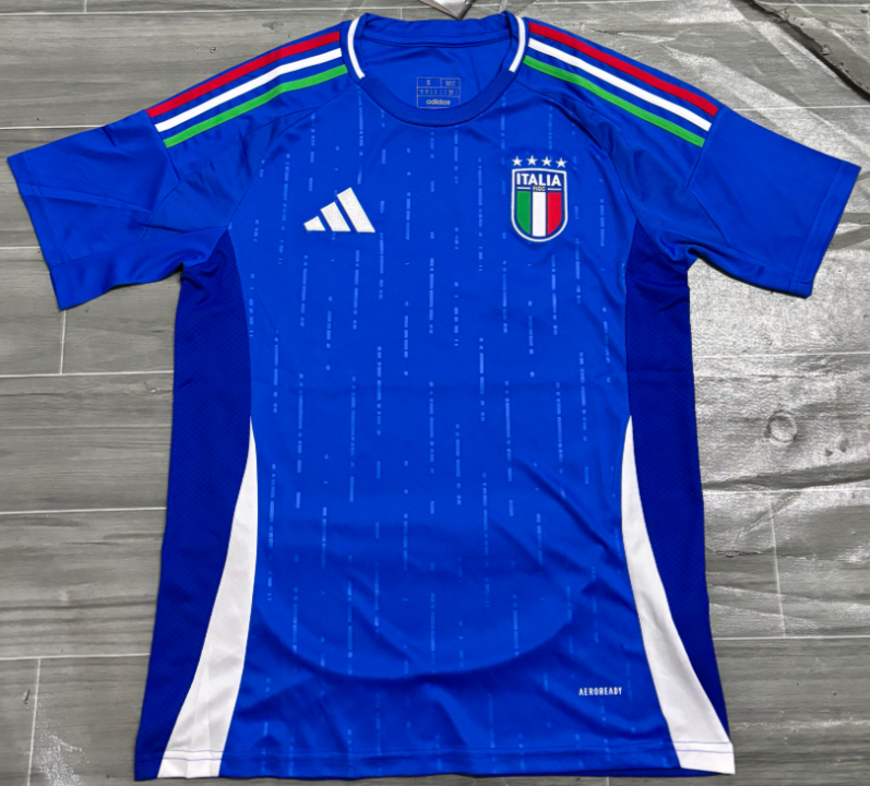 Italy jersey New adult 24 25 Italy soccer jersey 10-20 days. It will arrive in your country