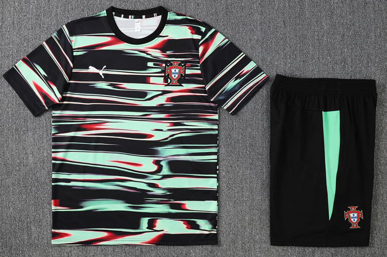 Portugal jersey Pocket zipper pants kids kit New training  adult kit  Home and away 25 26 Portugal soccer jersey 10-20 days. It will arrive in your country