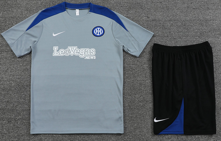 Inter Milan jersey Pocket zipper pants kids kit New training  adult kit  Home and away 25 26 Inter Milan soccer jersey 10-20 days. It will arrive in your country
