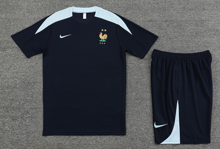 France jersey Pocket zipper pants kids kit New training  adult kit  Home and away 25 26 France soccer jersey 10-20 days. It will arrive in your country