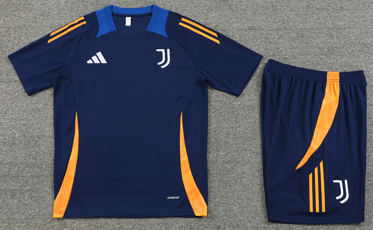 Juventus jersey Pocket zipper pants kids kit New training  adult kit  Home and away 25 26 Juventus soccer jersey 10-20 days. It will arrive in your country