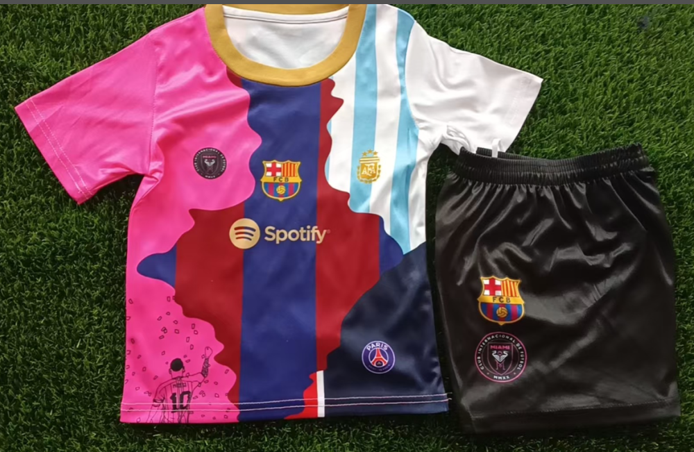 Inter Miam Barcelona new Messi Commemorative edition jersey 2025 2026  Home and away New kids kit Inter Miam  Barcelona 25/26 Messi soccer jersey 10-20 days. It will arrive in your country
