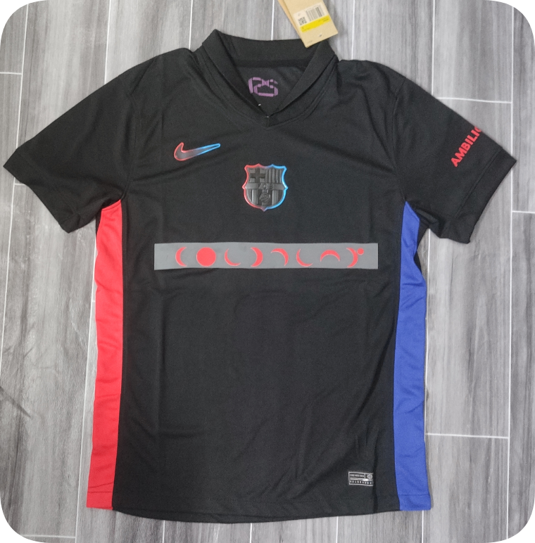 Barcelona jersey  Home and away New adult 24 25 Barcelona soccer jersey 10-20 days. It will arrive in your country