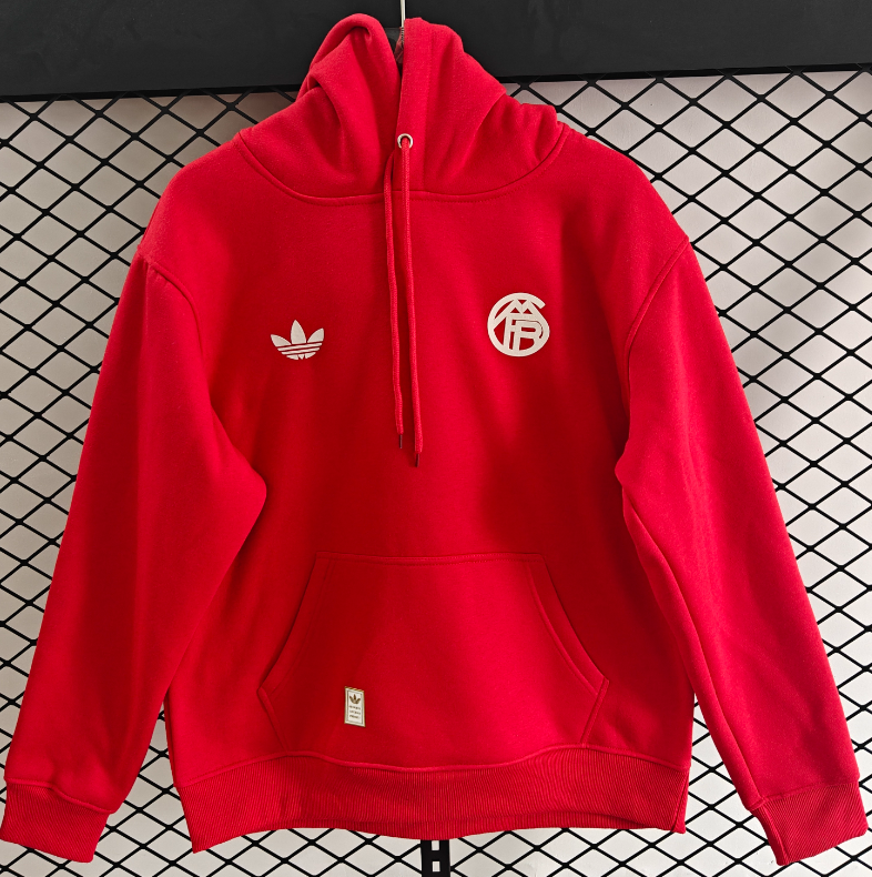 Bayern Munich training coat jacket jersey Thick fleece pullover and coat adult kit New 25 26 Bayern Munichcoat jacket soccer jersey 10-20 days. It will arrive in your country