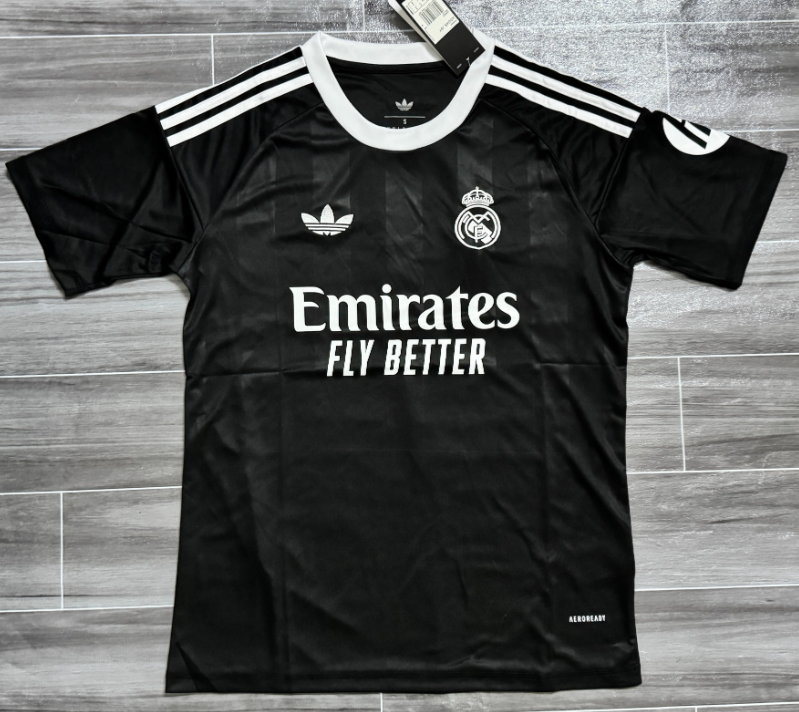 25 26 Real Madrid Training jersey Home and away 2025 2026 Real Madrid soccer jersey 10-20 days. It will arrive in your country