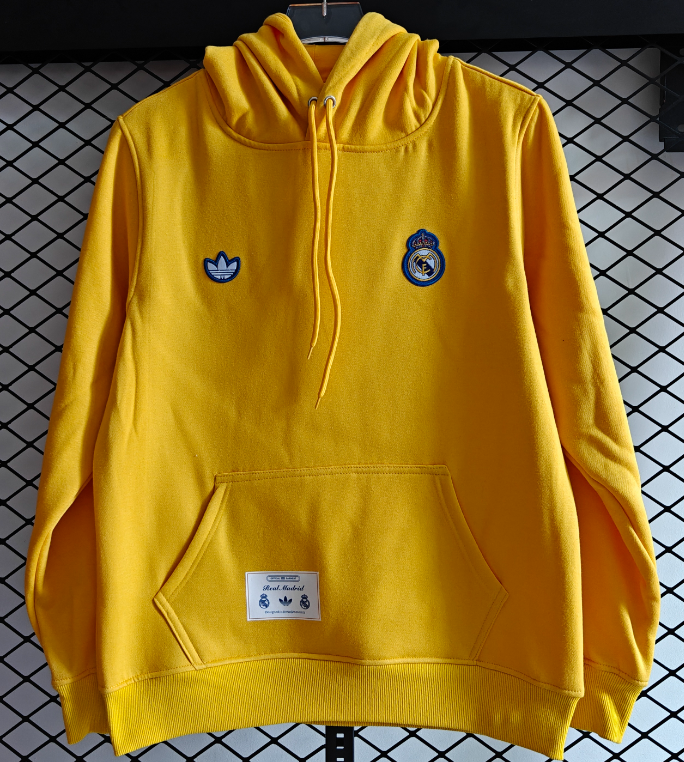 Real Madrid training coat jacket jersey Thick fleece pullover and coat adult kit New 25 26 Real Madrid jacket soccer jersey 10-20 days. It will arrive in your country