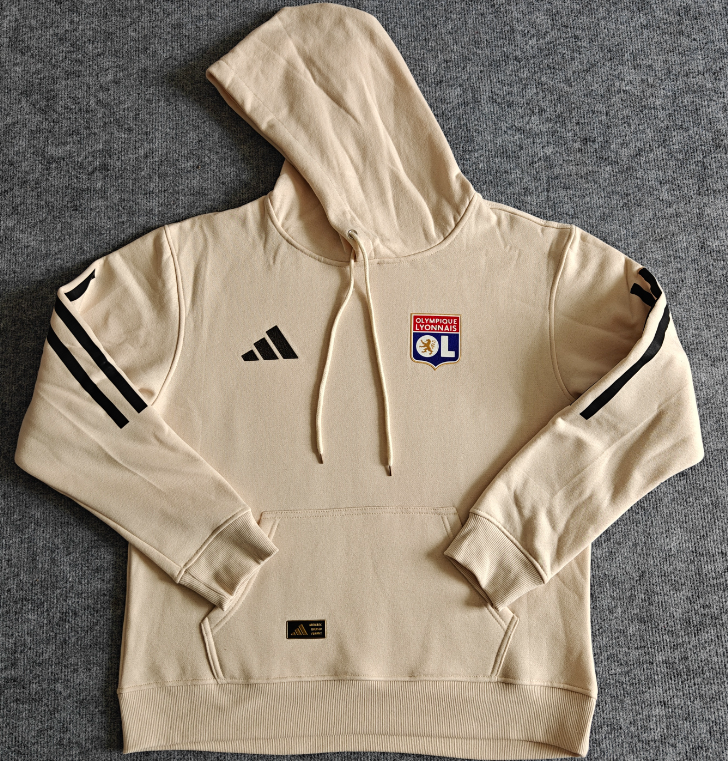 Lyon  training coat jacket jersey Thick fleece pullover and coat adult kit New 25 26 Lyon jacket soccer jersey 10-20 days. It will arrive in your country