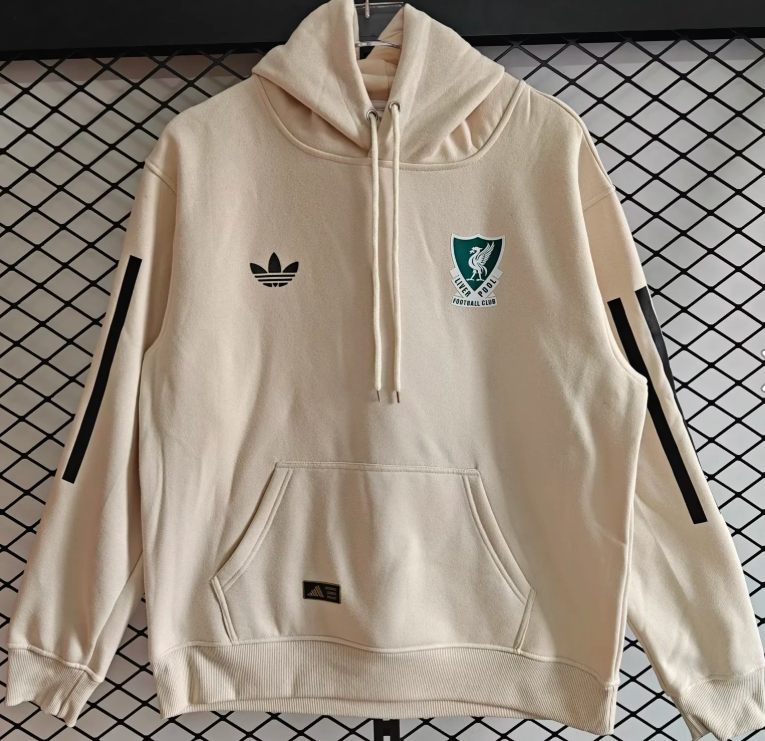 New  Liverpool training coat jacket jersey Thick fleece pullover and coat  New 25 26 Liverpool coat jacket soccer jersey 10-20 days. It will arrive in your country