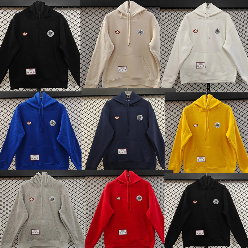 New Ajax training coat jacket jersey Thick fleece pullover and coat adult kit New 25 26 Ajax jacket soccer jersey 10-20 days. It will arrive in your country