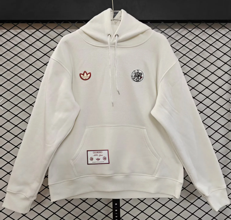 New Ajax training coat jacket jersey Thick fleece pullover and coat adult kit New 25 26 Ajax jacket soccer jersey 10-20 days. It will arrive in your country