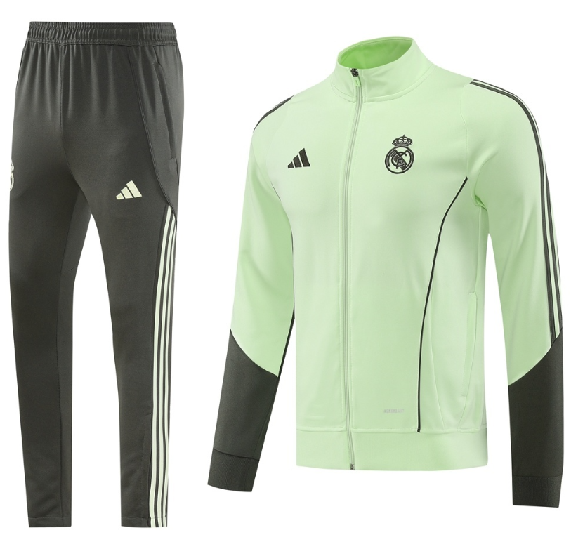 2025 2026 Real Madrid coat jacket  jersey adult kit New 25 26 Real Madrid coat jacket soccer jersey 10-20 days. It will arrive in your country