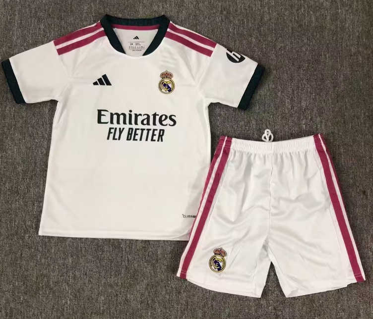 adult  kids kit 2026 Real Madrid jersey Home and away 26 27 Real Madrid soccer jersey 10-20 days. It will arrive in your country
