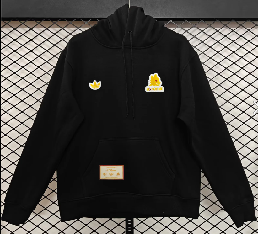 fleece sweatshirt New Roma training coat jacket jersey Thick fleece pullover and coat  New 26 27 Roma  jacket soccer jersey 10-20 days. It will arrive in your country