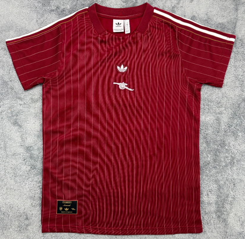 retro training jersey New adult  26 27 Newcastle Juventus Real Madrid Roma Chelsea Manchester United Bayern Munchen Arsenal Benfica Liverpool soccer jersey 10-20 days. It will arrive in your country