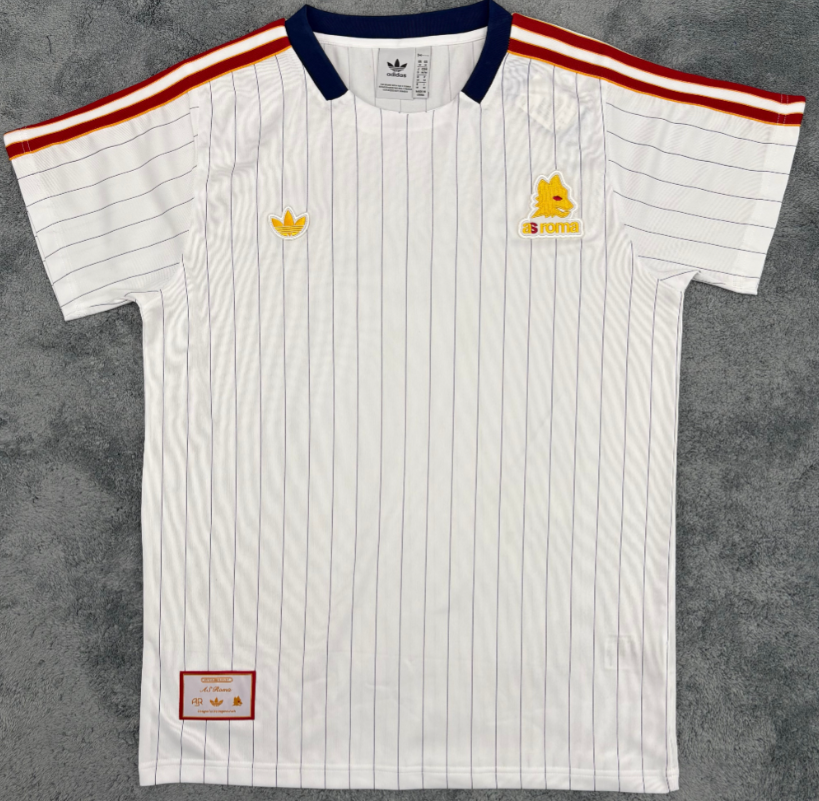 retro training jersey New adult  26 27 Newcastle Juventus Real Madrid Roma Chelsea Manchester United Bayern Munchen Arsenal Benfica Liverpool soccer jersey 10-20 days. It will arrive in your country