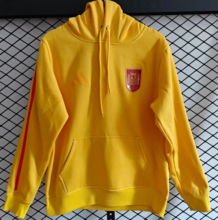 fleece sweatshirt New Spain training coat jacket jersey Thick fleece pullover and coat adult kit New 26 27 Spain jacket soccer jersey 10-20 days. It will arrive in your country