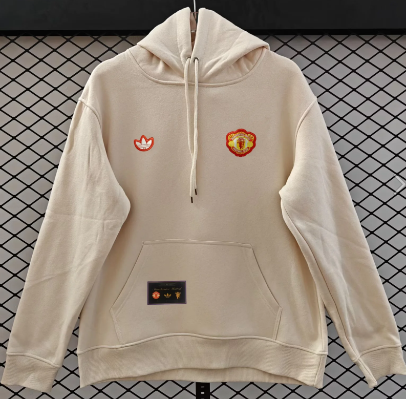 fleece sweatshirt New Manchester United training coat jacket jersey Thick fleece pullover and coat  New 26 27 Manchester United  jacket soccer jersey 10-20 days. It will arrive in your country