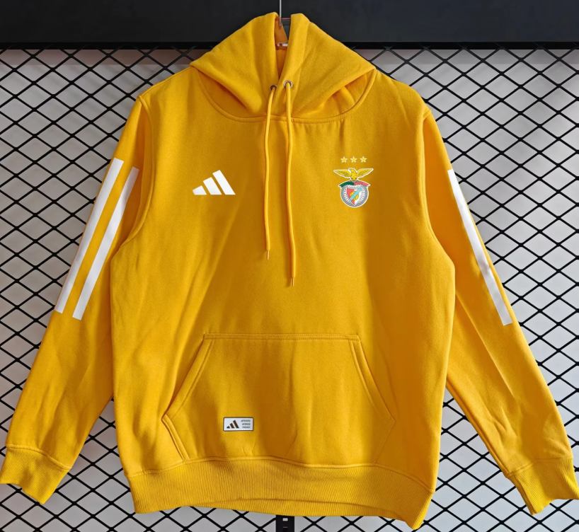 fleece sweatshirt New Benfica training coat jacket jersey Thick fleece pullover and coat  New 26 27 Benfica  jacket soccer jersey 10-20 days. It will arrive in your country
