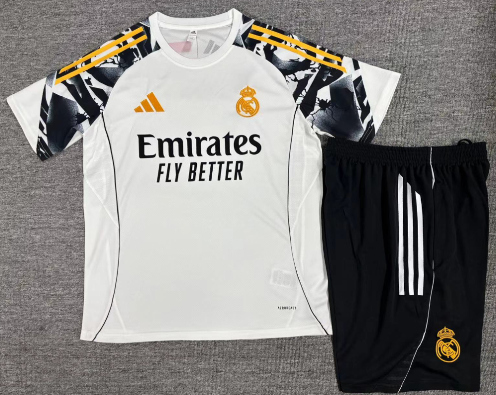 New kids kit Pocket zipper pants training 25 26 Real Madrid jersey adult kit  Home and away 2026 Real madrid soccer jersey 10-20 days. It will arrive in your country