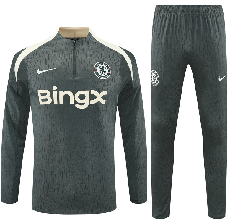 Pocket zipper pants 25 26 Chelsea training coat jacket  jersey New  kids kit adult kit 2026 Chelsea training coat jacket soccer jersey 10-20 days. It will arrive in your country