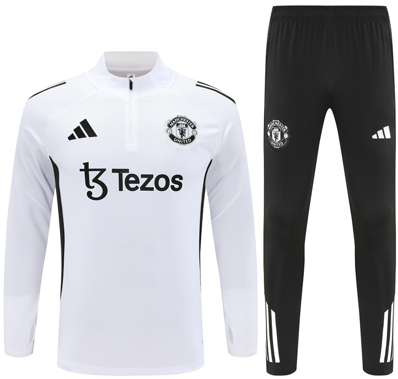 Pocket zipper pants 25 26 Manchester United training coat jacket  jersey New  kids kit adult kit 2026 Manchester United training coat jacket soccer jersey 10-20 days. It will arrive in your country