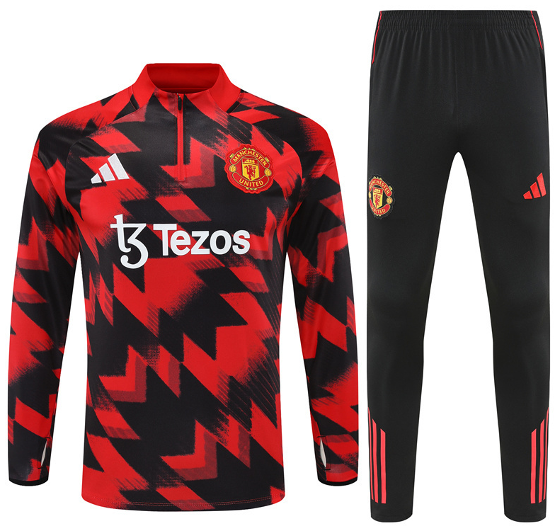 Pocket zipper pants 25 26 Manchester United training coat jacket  jersey New  kids kit adult kit 2026 Manchester United training coat jacket soccer jersey 10-20 days. It will arrive in your country