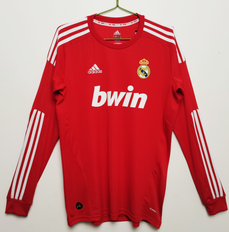 Real Madrid Long sleeve Retro jersey 25 26  Home and away New adult Retro 2016/17 2012/13 2011/12 2017/18 2014/15 2006/07 2005-06  Real Madrid soccer jersey 10-20 days. It will arrive in your country