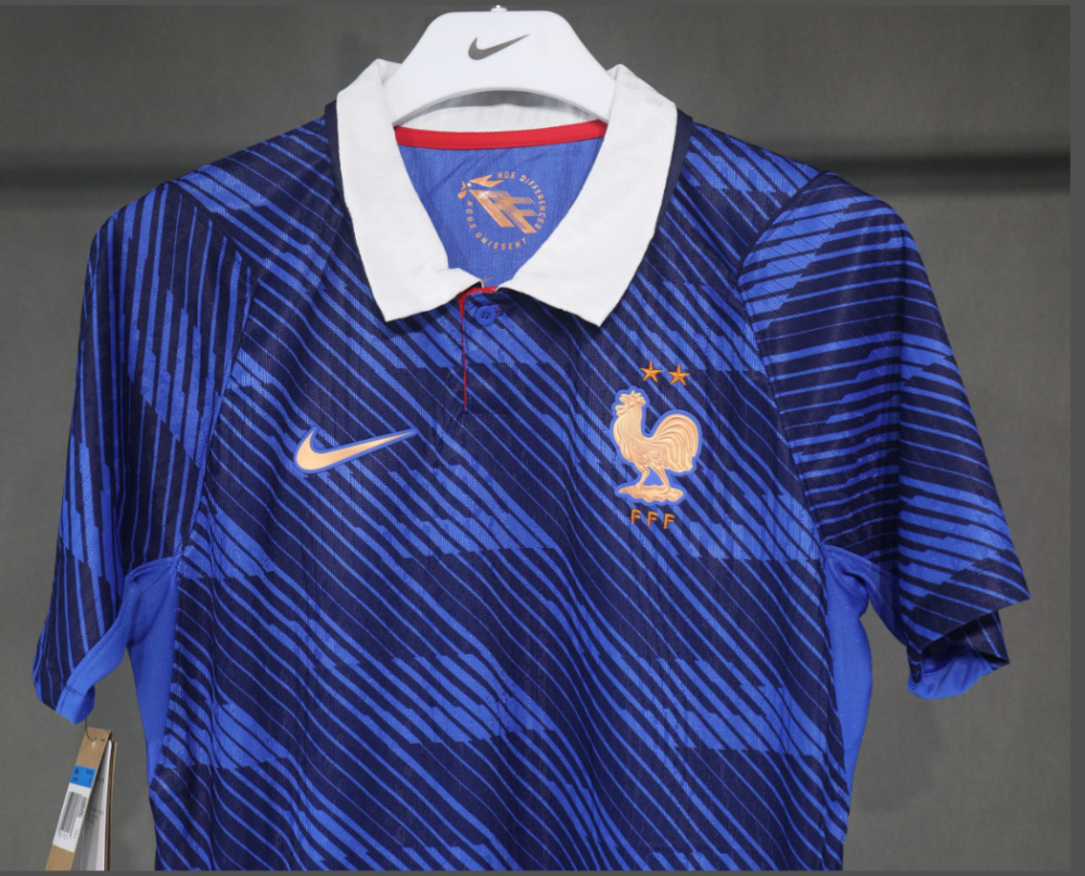 2026 France Player edition  jersey  2026 World Cup National Team Home and away New adult  26 2027 France soccer jersey 10-20 days. It will arrive in your country