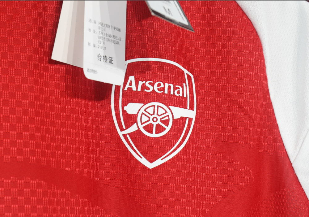26 27 Player Version Arsenal  jersey Home and away  2026 2027 Arsenal Player version soccer jersey 10-18 days. It will arrive in your country