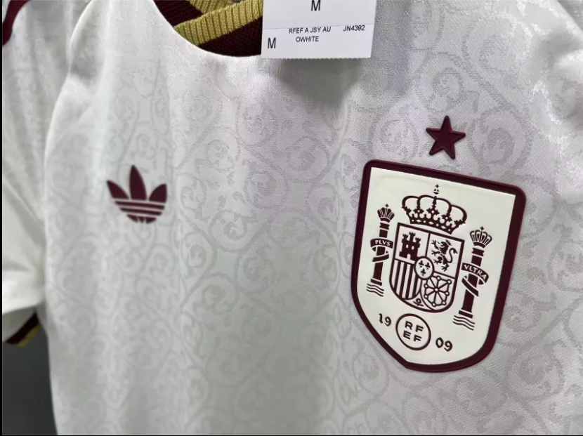 2026 Spain Player edition  jersey  2026 World Cup National Team Home and away New adult  26 2027 Spain soccer jersey 10-20 days. It will arrive in your country